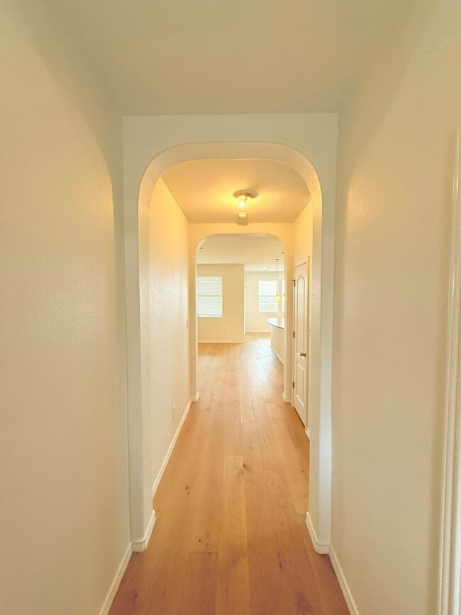 Building Photo - 7433 Sunset Heights Cir