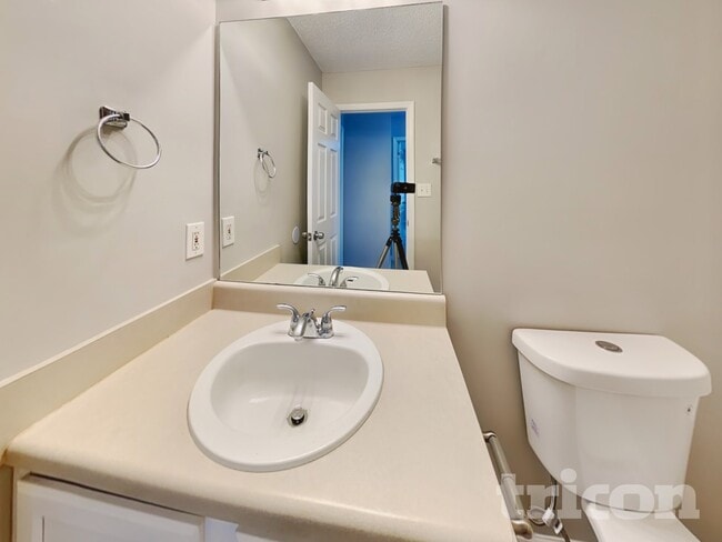 Building Photo - 1170 Augusta Woods Dr