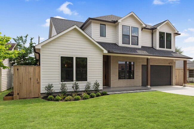 Building Photo - 6711 Housman