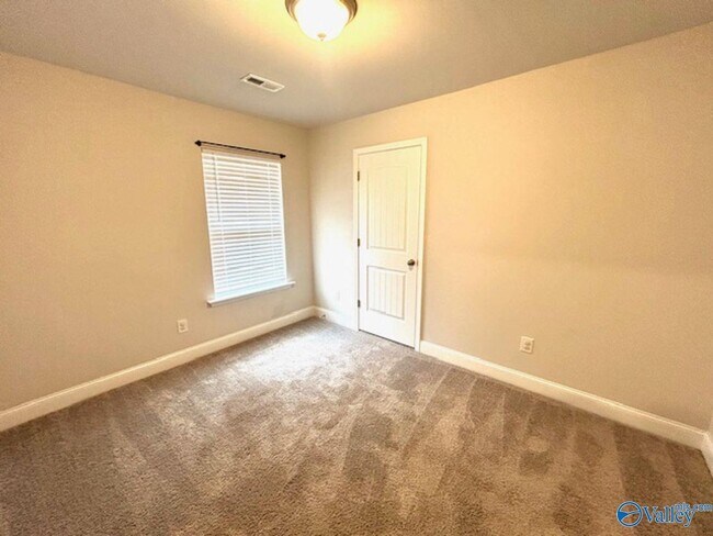Building Photo - 14254 Wildflower Dr