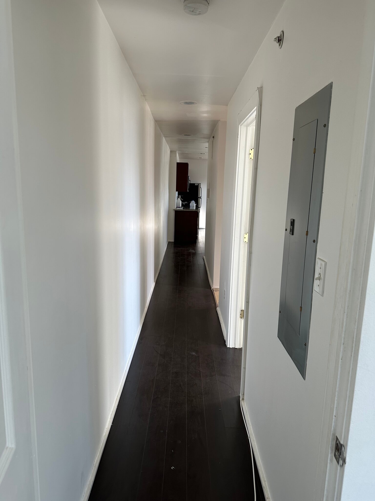 Long hallway - 1631 N 20th St