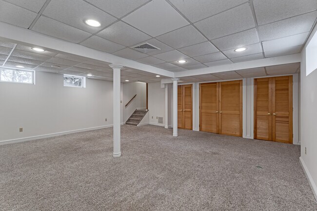 Building Photo - 8 Somerset Hills Village