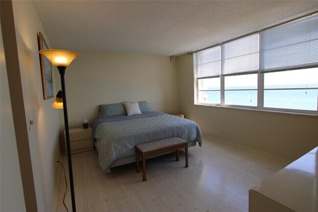 Building Photo - 750 N Ocean Blvd