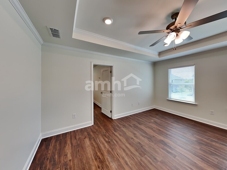 Building Photo - 808 Headland Wy