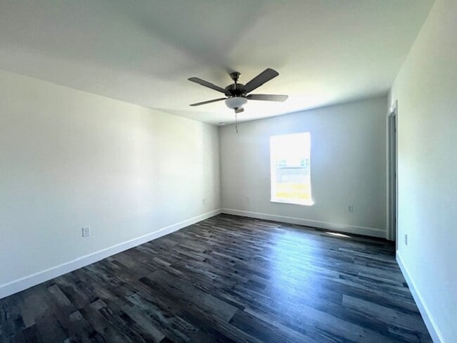 Building Photo - Available Now!! NW CAPE CORAL - 4 Bedrooms - 3 Bathrooms - 2 Car Garage