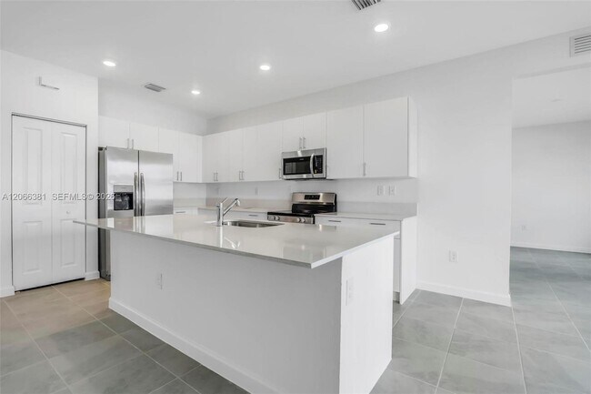 Building Photo - 27308 SW 159th Ct
