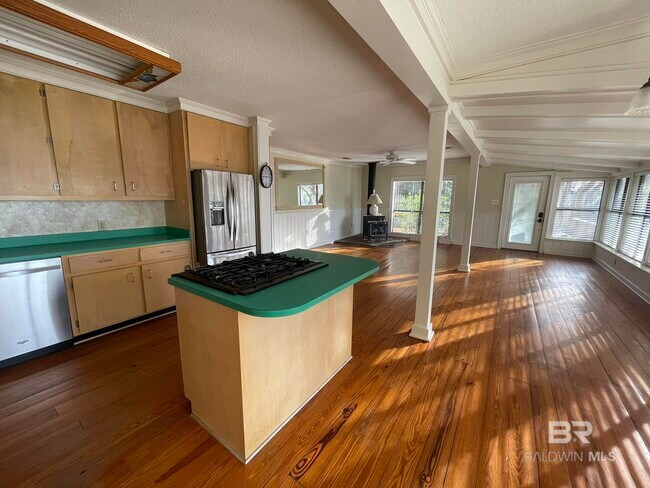 Building Photo - 6621 Purvis Rd