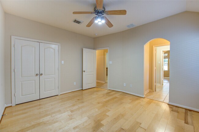 Building Photo - 21319 Pennshore Ln