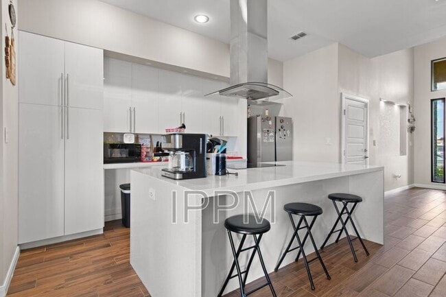 Building Photo - 30816 Muraya St