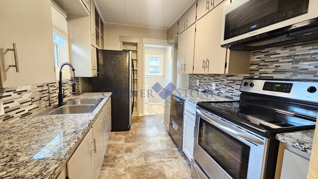 Building Photo - Charming Fully Renovated Home in Nampa!