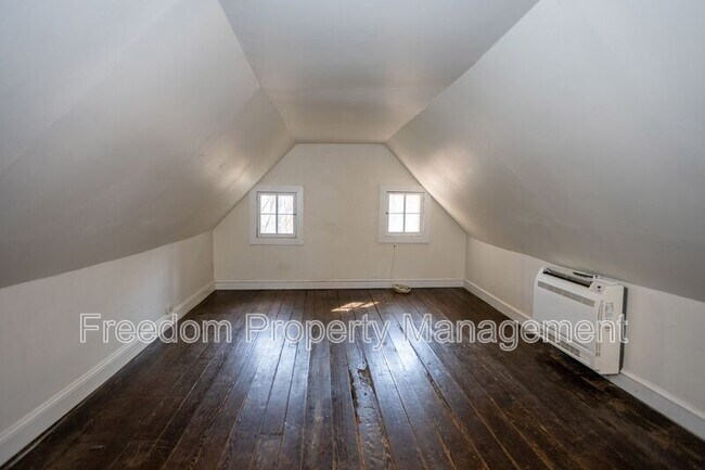 Building Photo - 8200 Buckland Mill Rd