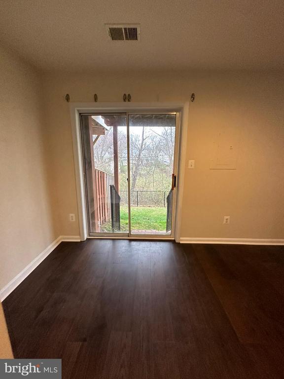 Building Photo - 218 Kirby St