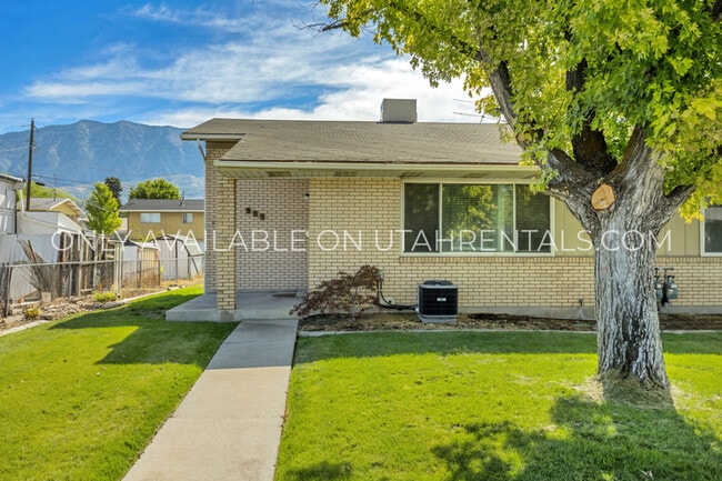 Building Photo - 955 S 100 W