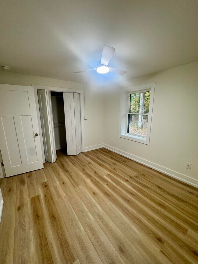 Building Photo - 2113 W Madison Ave