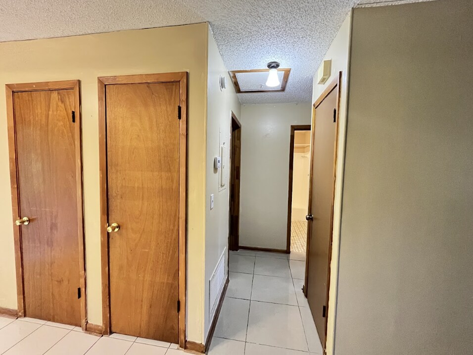 Building Photo - 7496 Necia Dr S