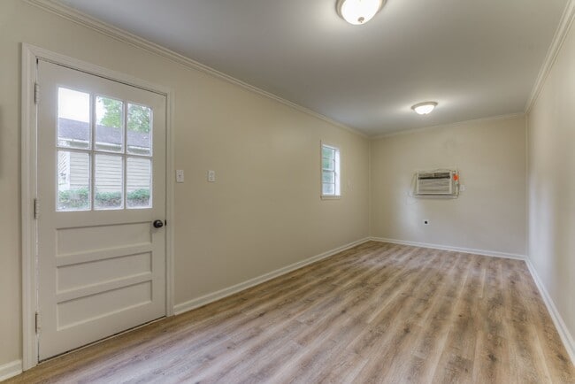 Building Photo - Charming 3-Bedroom Home with Modern Upgrades and Spacious Backyard in a Peaceful Neighborhood