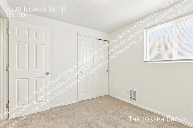 Building Photo - 8238 Illahee Road NE