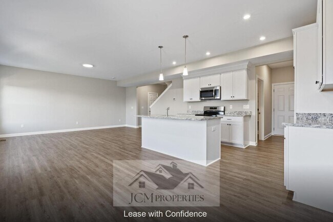 Building Photo - 905 Camden Ct