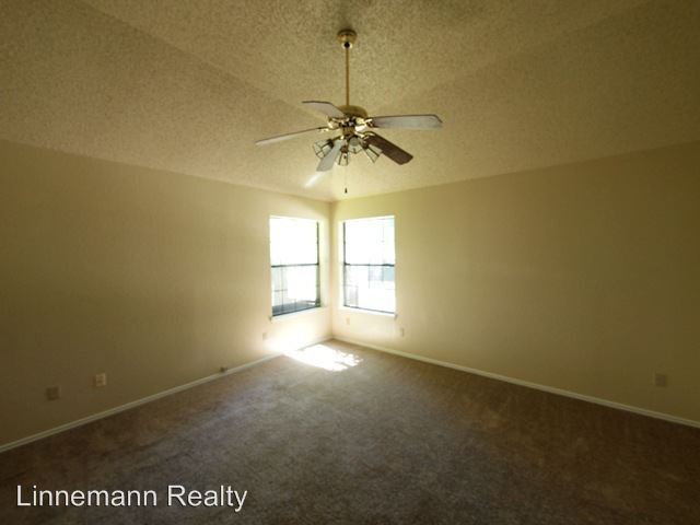 Building Photo - 405 Hogan Cir