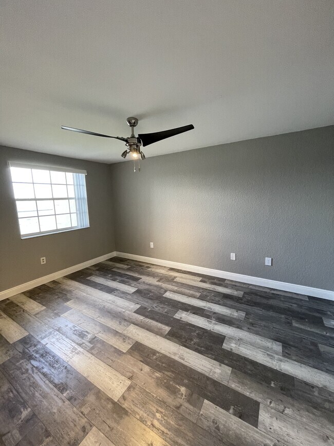 Building Photo - 2810 N Oakland Forest Dr