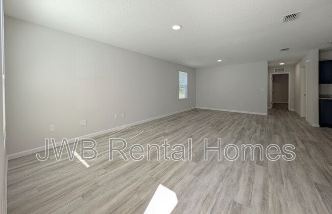 Building Photo - 8455 Buttercup St