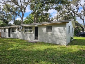 Building Photo - Charming 2 Bedroom, 1 Bath