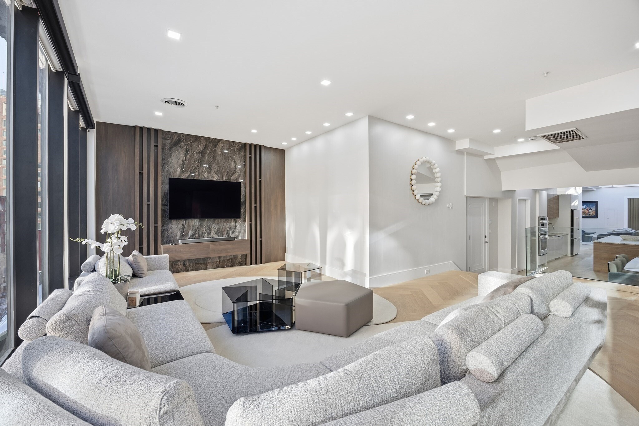 Building Photo - 125 Broad St