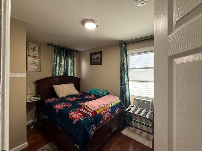 Building Photo - 29 N Texas Ave