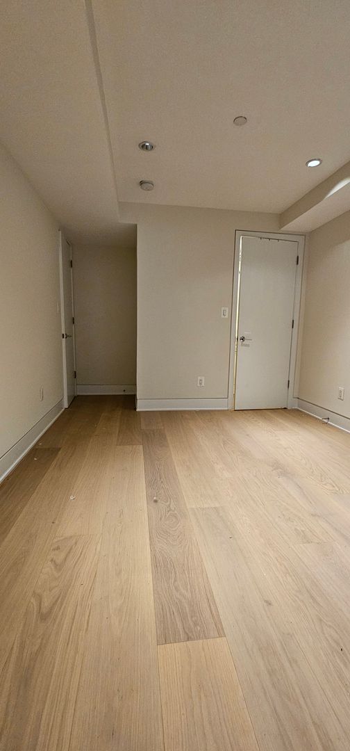 Building Photo - Luxurious 2 Bed 2 Bath Garden Level Condo In Desired Old City II - Dupont Circle