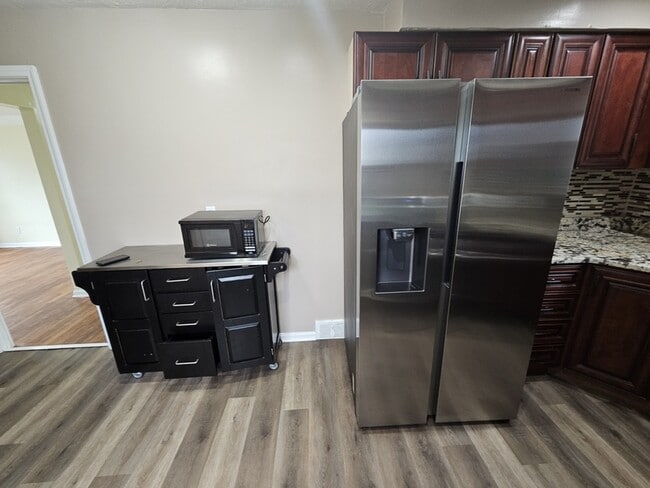 Building Photo - 24630 Alberton Rd