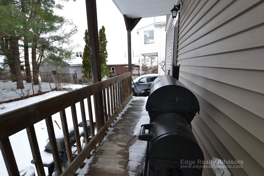 Building Photo - 214 Arlington St