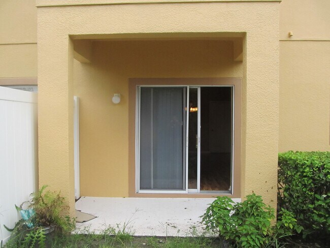 Building Photo - GREAT 3 BDRM 2-1/2 BATH WITH 1 CAR GARAGE ...