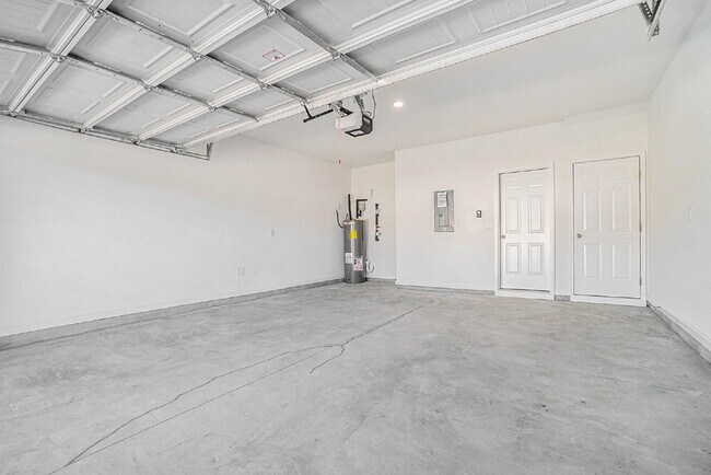 Building Photo - Brand New 'Knollwood' 3 Bed/3.5 Bath Townhome: Quartz, LVP Flooring, Deck & Pool Access!