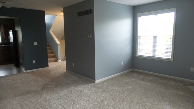 Building Photo - 6272 Cheshire Park Dr