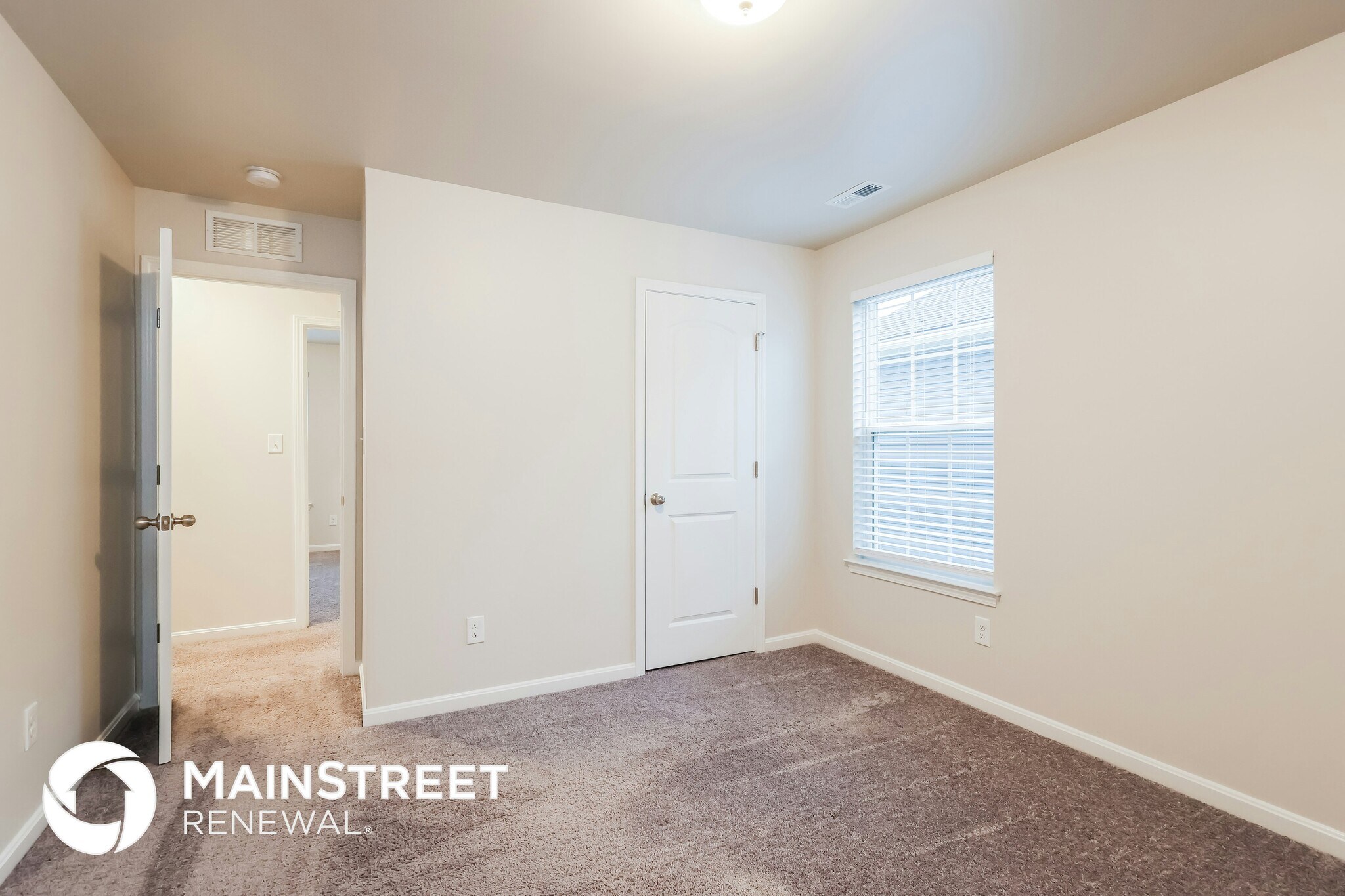 Building Photo - 11900 Parkside Vista Ln