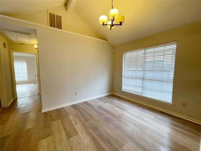 Building Photo - 2614 Double Lake Dr