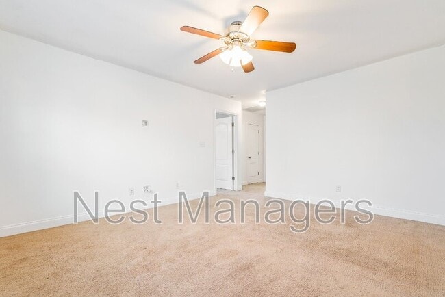 Building Photo - 1081 Ronald Reagan Drive