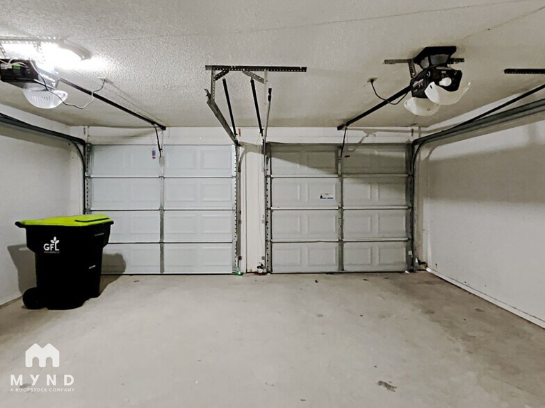 Building Photo - 2979 Bayberry Ct