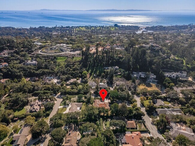 Building Photo - 937 Camino Viejo Rd