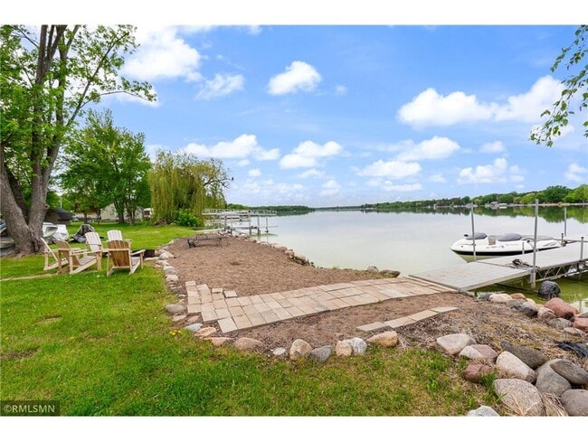 Building Photo - 28584 Lakewood Dr NW