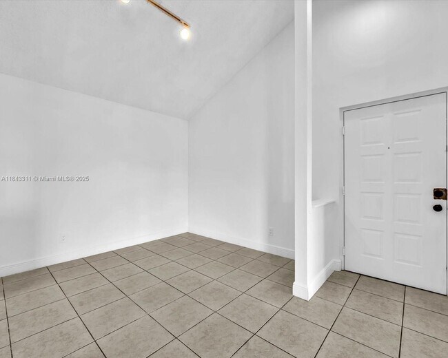 Building Photo - 15770 SW 106th Terrace