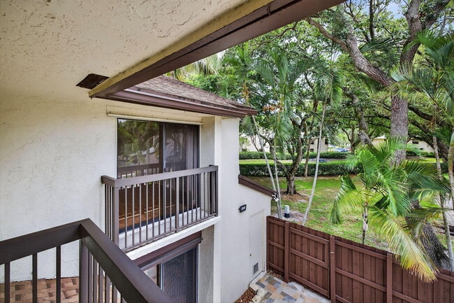 Building Photo - 3579 Cocoplum Cir