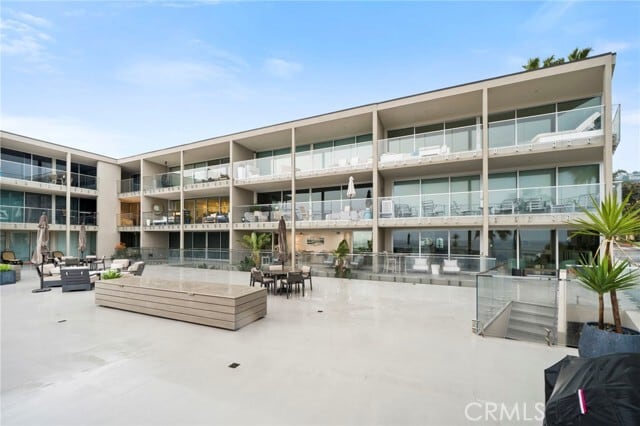 Building Photo - 1585 S Coast Hwy