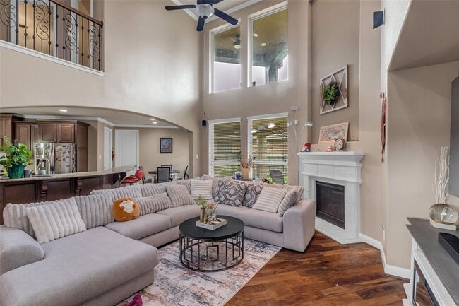 Building Photo - 10314 Radcliff Lake Dr