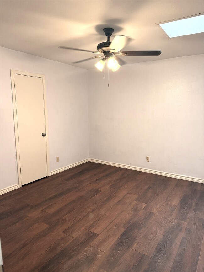 Building Photo - 5302 Springfield Ave