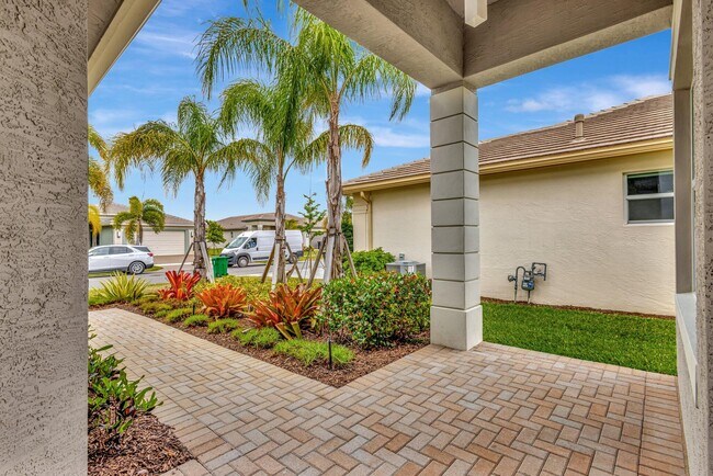 Building Photo - 13382 SW Ibis Shores Rd