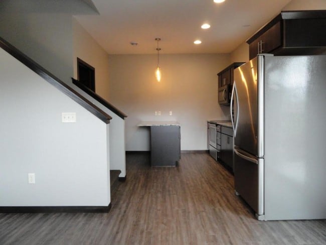 Building Photo - 1515 Ohana Ave