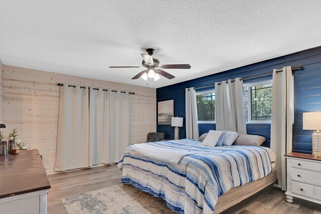 Building Photo - Modern Country Retreat on Half Acre in Gridley 3+ Bedrooms