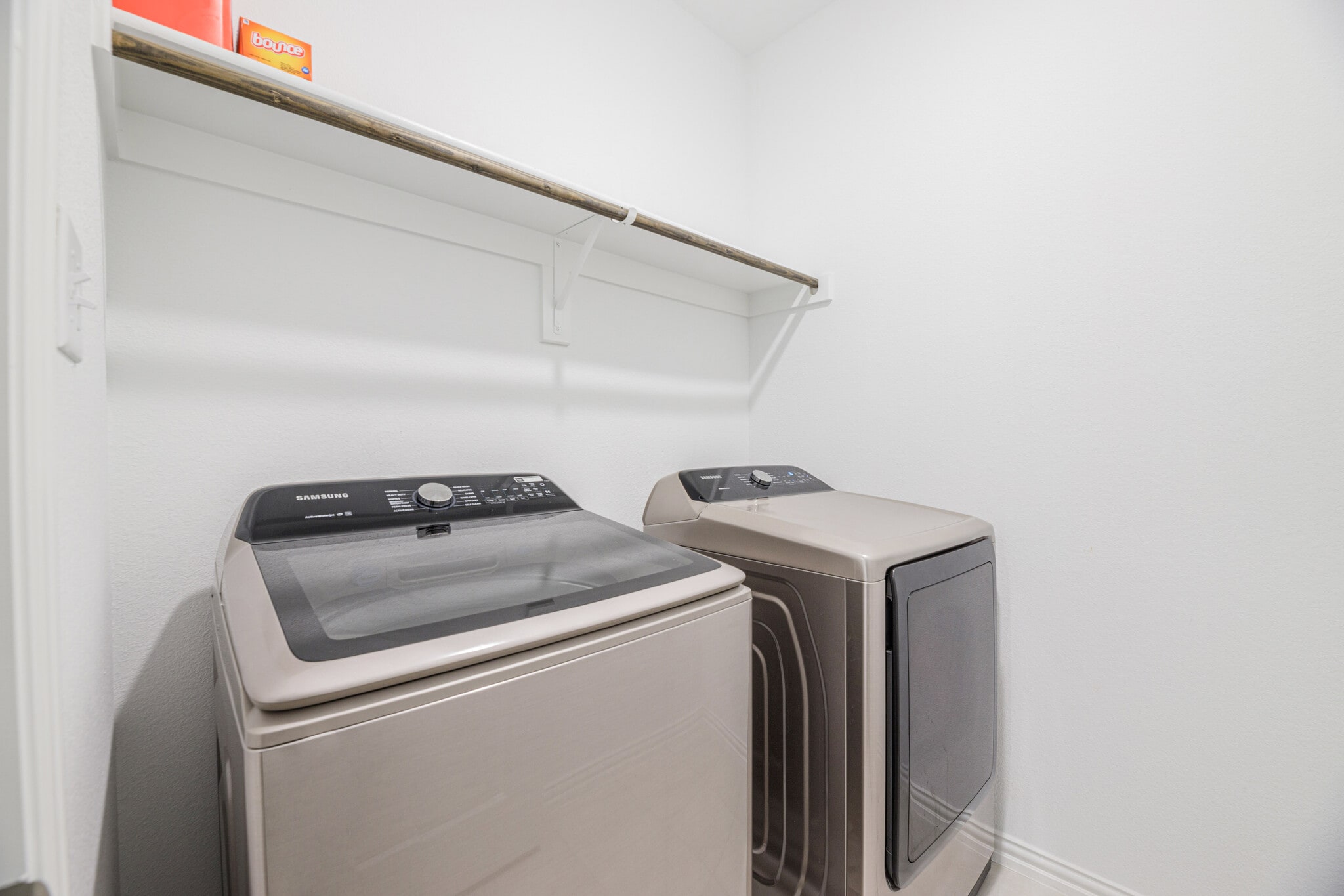 Building Photo - 9916 Hennings St