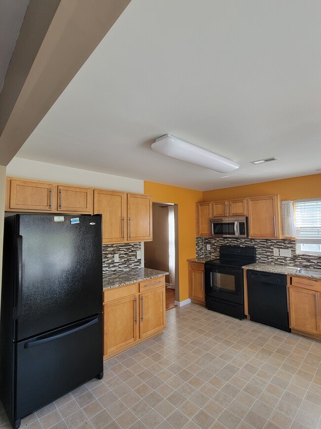 Building Photo - 3742 Horseshoe Farm St